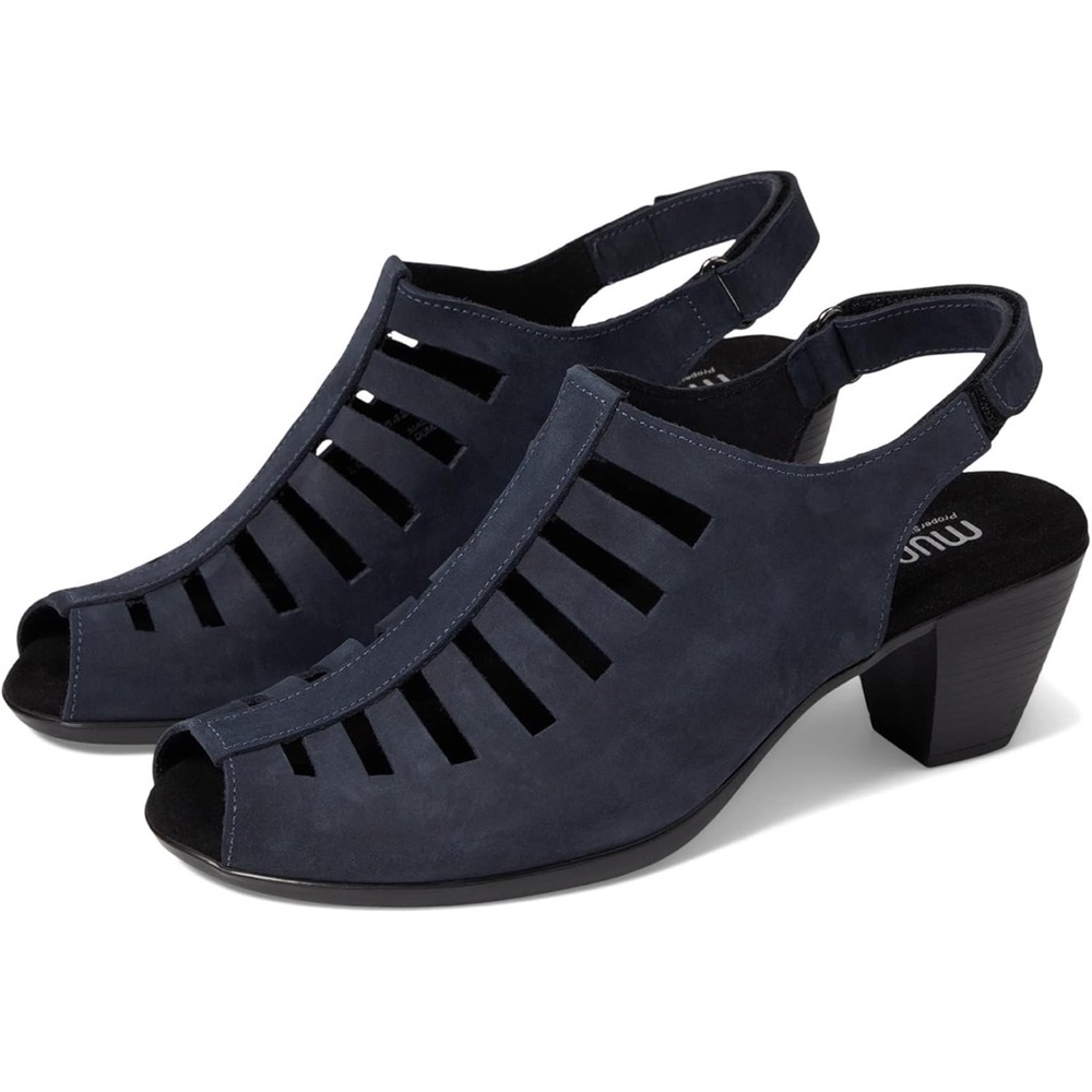 Munro Abby Heeled Sandals